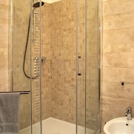 Paradiso Couette-café 3*